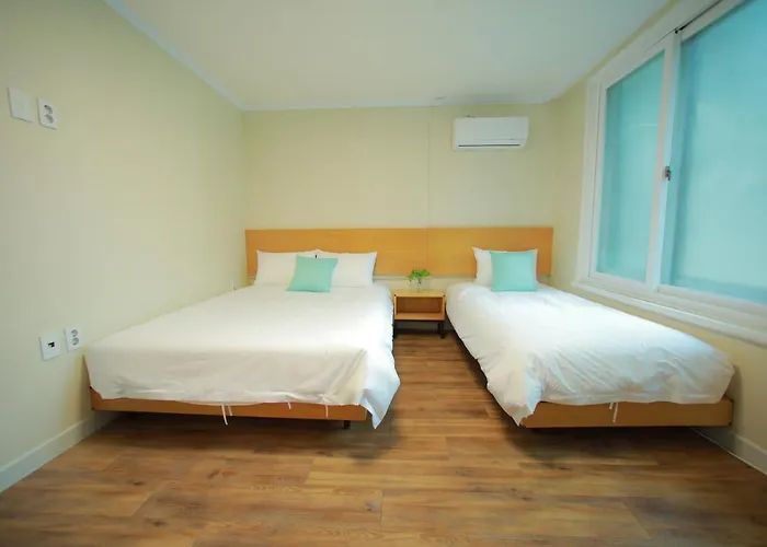 Slow Vibe Myeongdong 2* 首爾